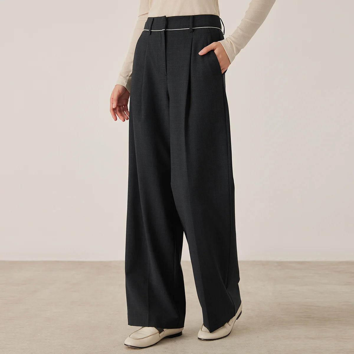 High-Waisted Wide Leg Wool Blend Pants: Women's Fall Fashion. KL9523338.